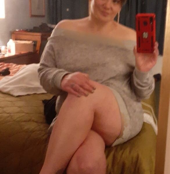 I'm a definite MILF who's thick in ALL the right places. I have a plump smack able rear🍑, perky close to perfect breasts with amazing nipples, long sexy legs, and a pretty face. I'm fun, adventurous, with a great sense of humor. I'm intelligent and definitely able to have and hold an intelligent conversation with just about anyone. I hold myself with dignity and sophistication. I'm selective when it comes to meeting/seeing 'new friends', but I NEVER judge and I'll give almost anyone a chance. I'm open minded and I can promise I'll do just about anything, in most cases, EVERYTHING your wife or gf won't do. Discretion is extremely important to me so I require it be the same for you. I'm also DDF and very safe, which I also need my 'friends' to be. So, you must be a respectful and respectable gentleman, professionals are always a plus, with serious inquiries about our potential time together to contact me. I can guarantee that I'll never waste your time so, please, don't waste mine.