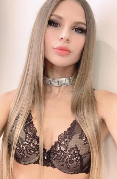 Sweet young blond super sexy lady is available in dubai!her shapes are very desirable!don't miss your chance to fall in her arms)