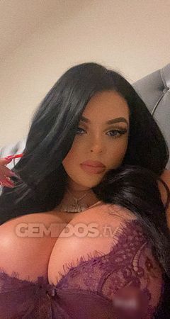 Hi gentlemen my name is Bentley I’m a down to
Earth Venezuelan beauty with a wild side long black hair hazel eyes soft beautiful skin  and all natural curves  I cater to upscale gentlemen 
always dressed to  impress! 

let’s  have a great time 

 If my pics aren’t of me I’ll buy you a drink 😉
I prefer calls